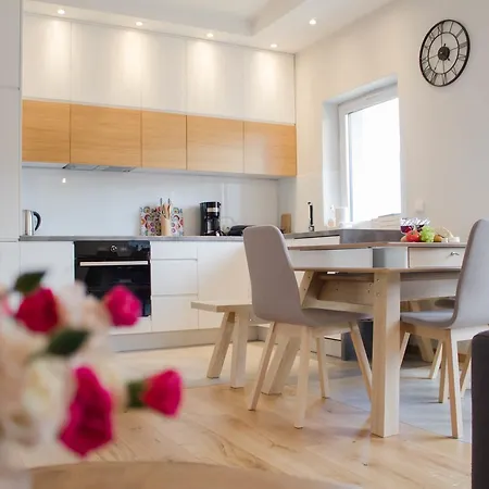 아파트 Na Szczycie Z Balkonem - Dream 슈차이르크