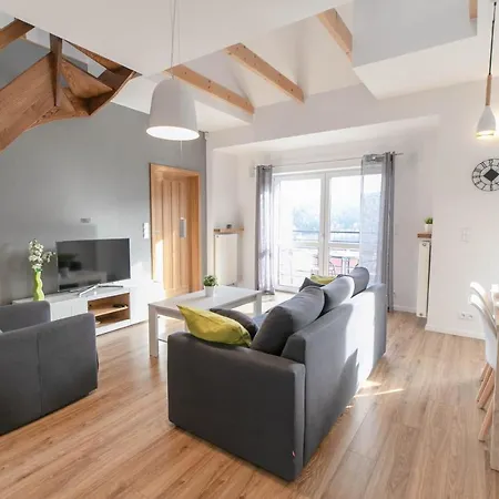 Na Szczycie Z Balkonem - Dream 아파트 슈차이르크