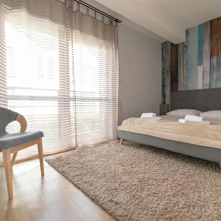 Apartment Na Szczycie Z Balkonem - Dream